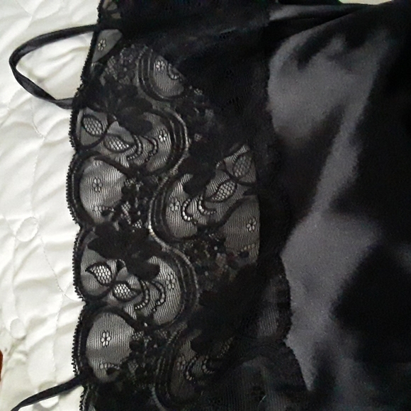 Vtg Victoria's Secret Lace Chemise, Black, Size S - Picture 7 of 9
